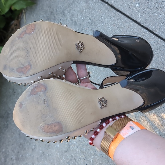 Rock & Republic Studded Heels Cream & Black Sz 9 - Picture 4 of 7